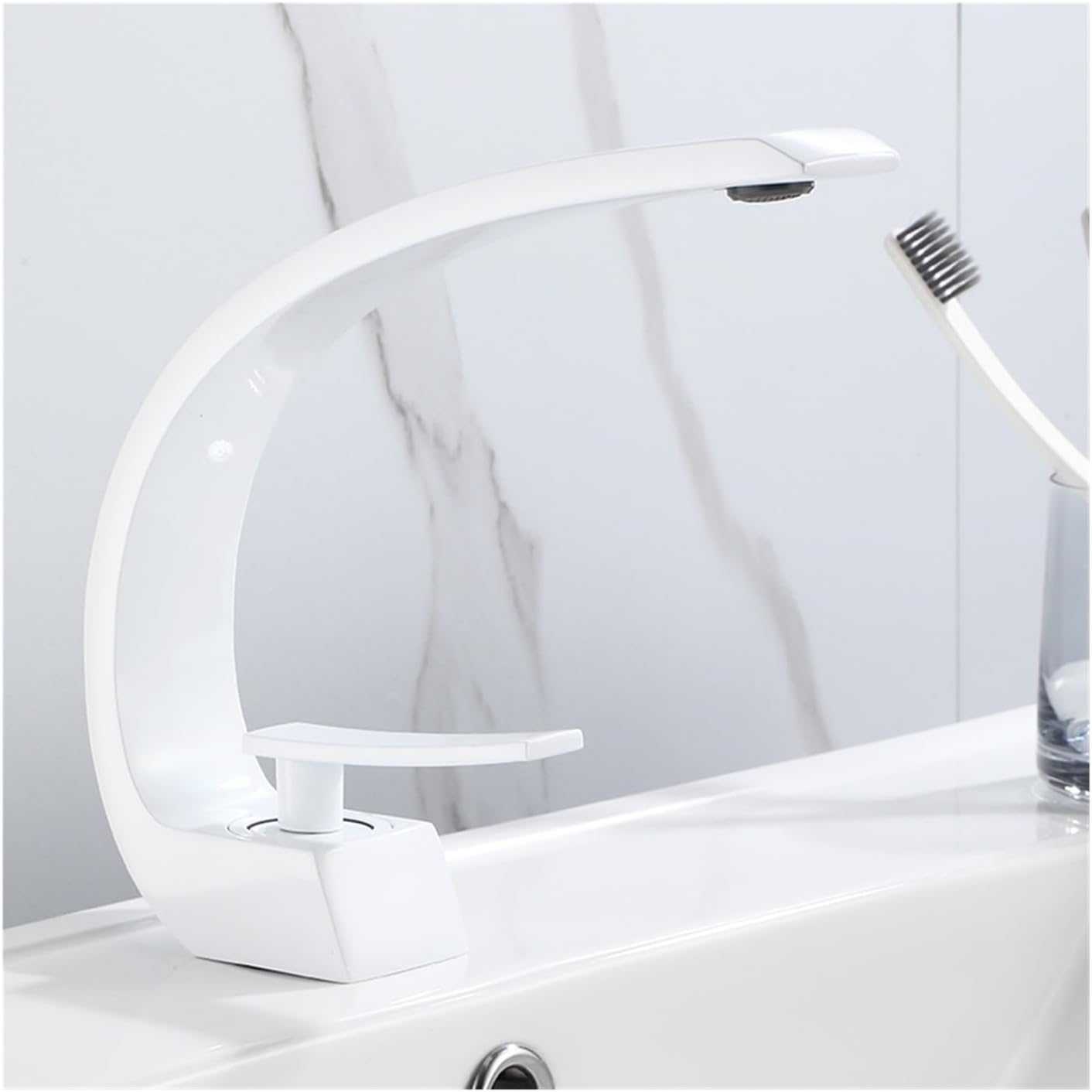 Robinet de lavabo curve