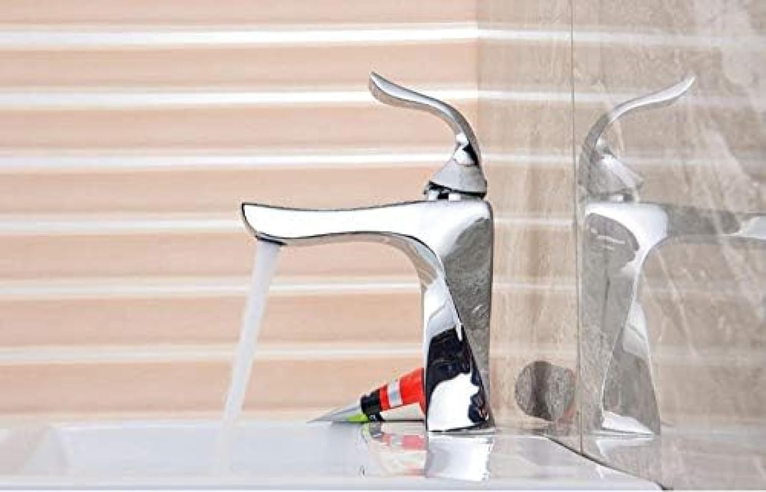Robinet de lavabo de salle de bains