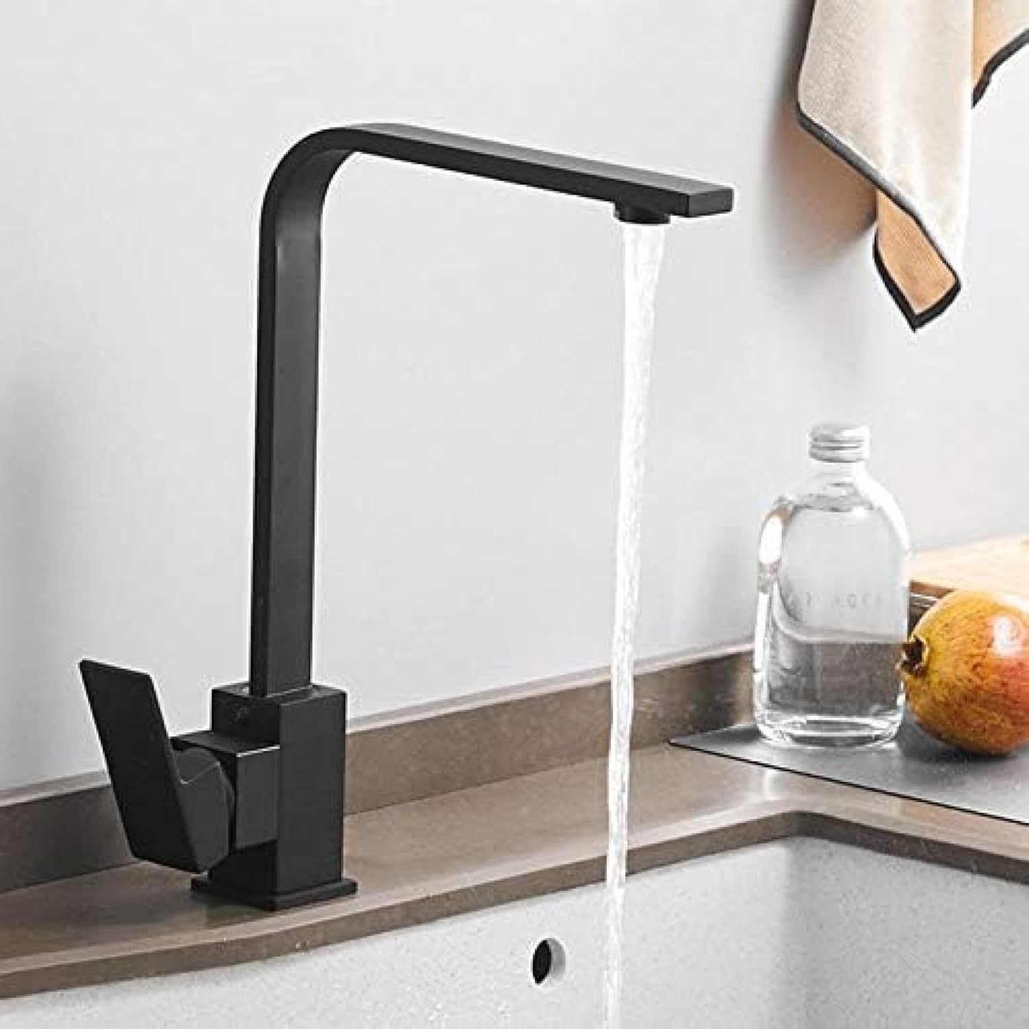 Robinet de cuisine carré