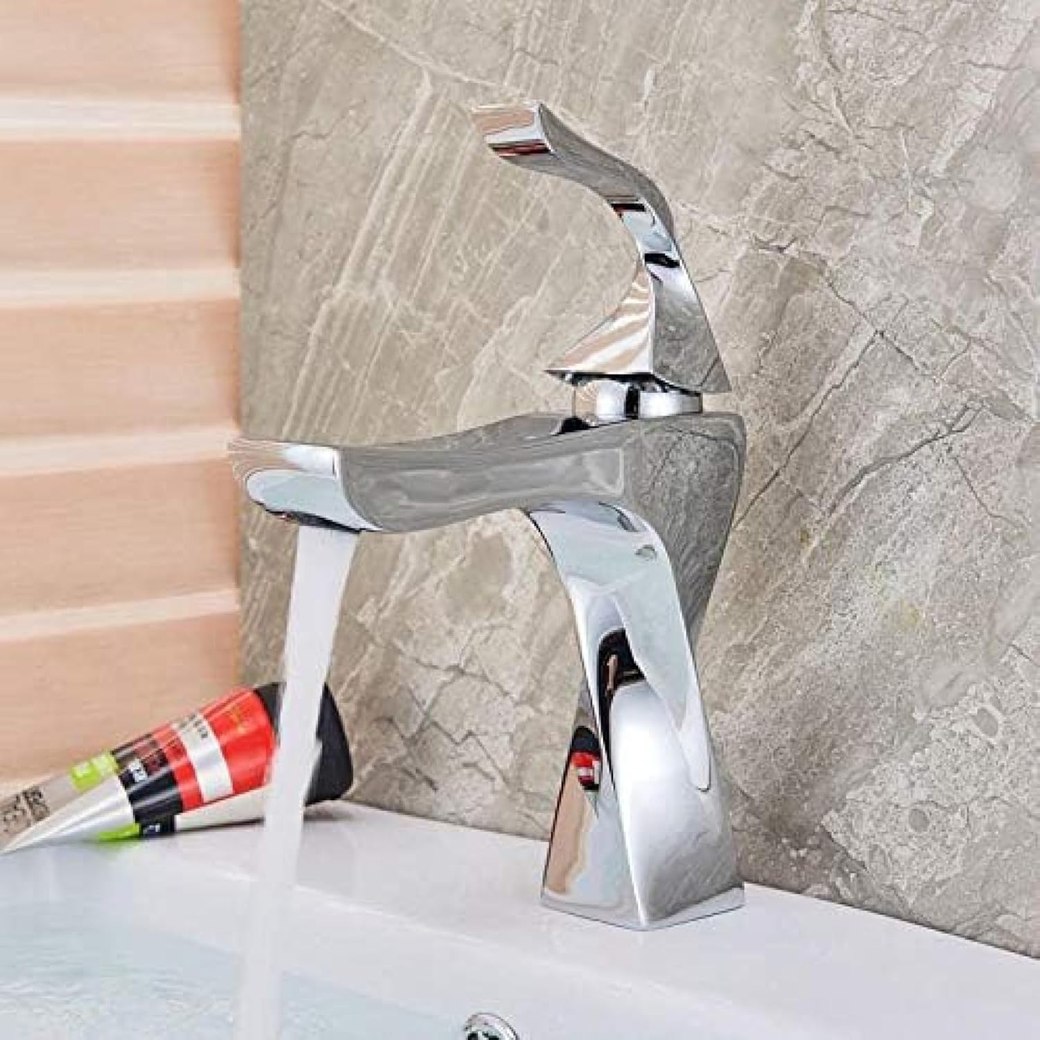 Robinet de lavabo de salle de bains