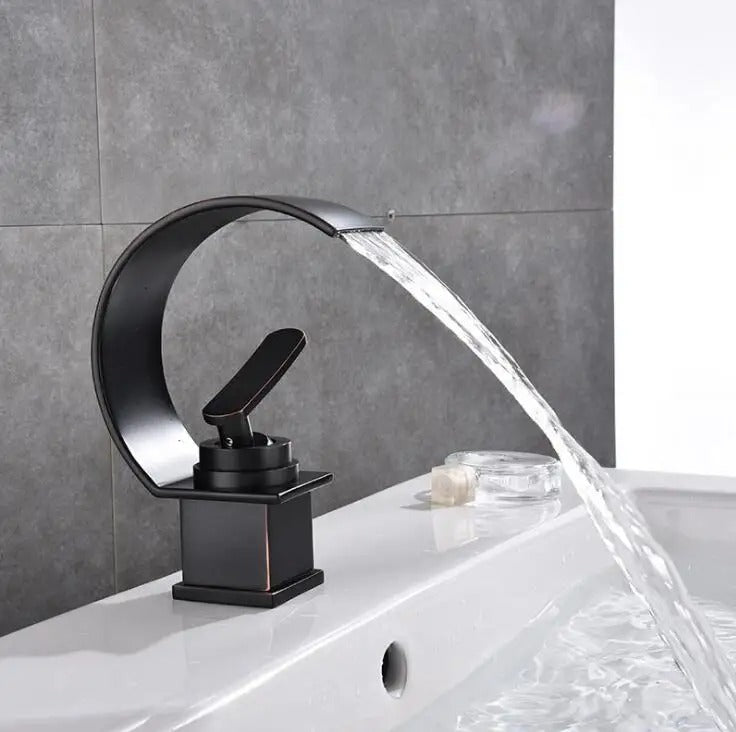 Robinet cascade à poignée unique