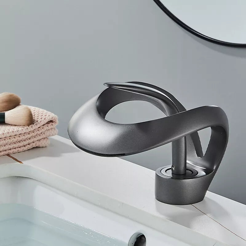 Robinet de lavabo arrondi