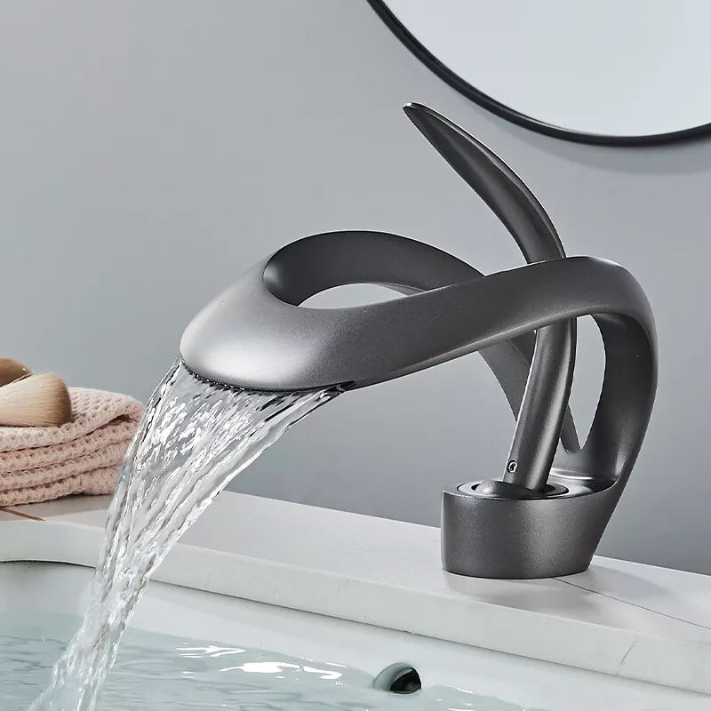 Robinet de lavabo arrondi