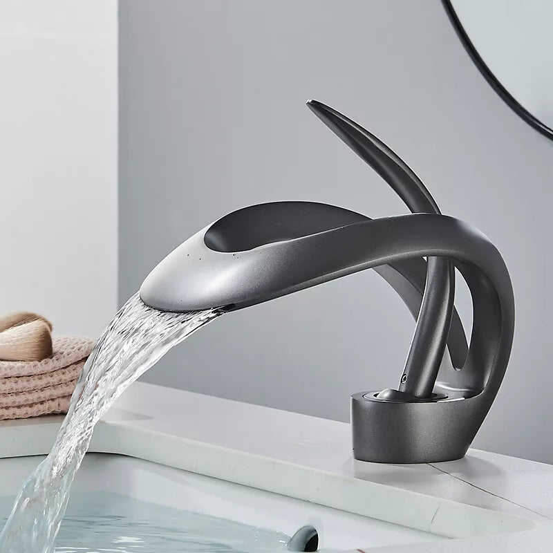 Robinet de lavabo arrondi