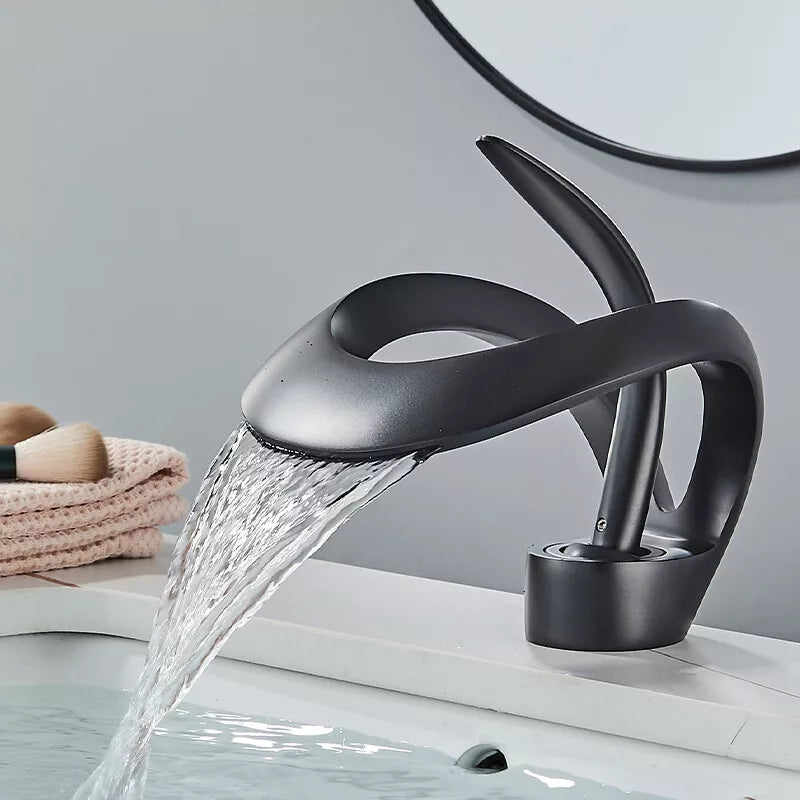 Robinet de lavabo arrondi
