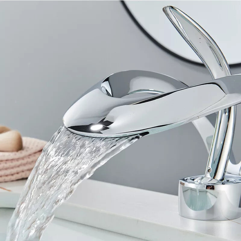 Robinet de lavabo arrondi