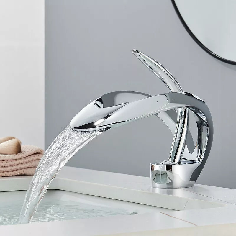 Robinet de lavabo arrondi