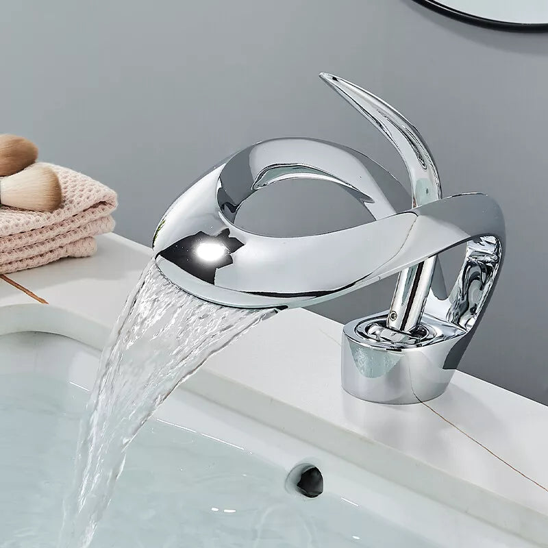 Robinet de lavabo arrondi