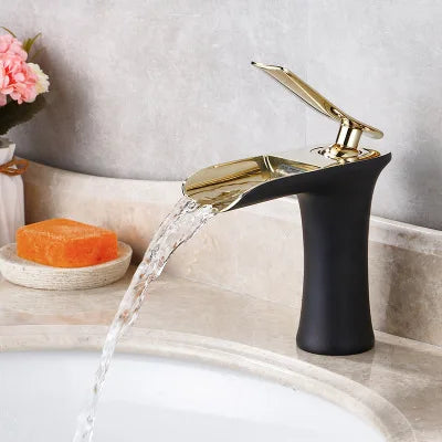 Robinet mitigeur de salle de bains cascade