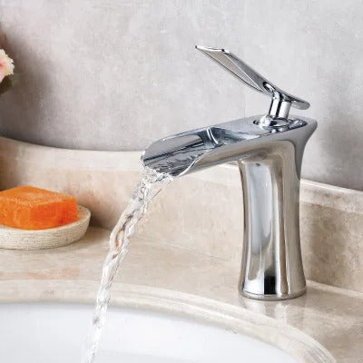 Robinet mitigeur de salle de bains cascade